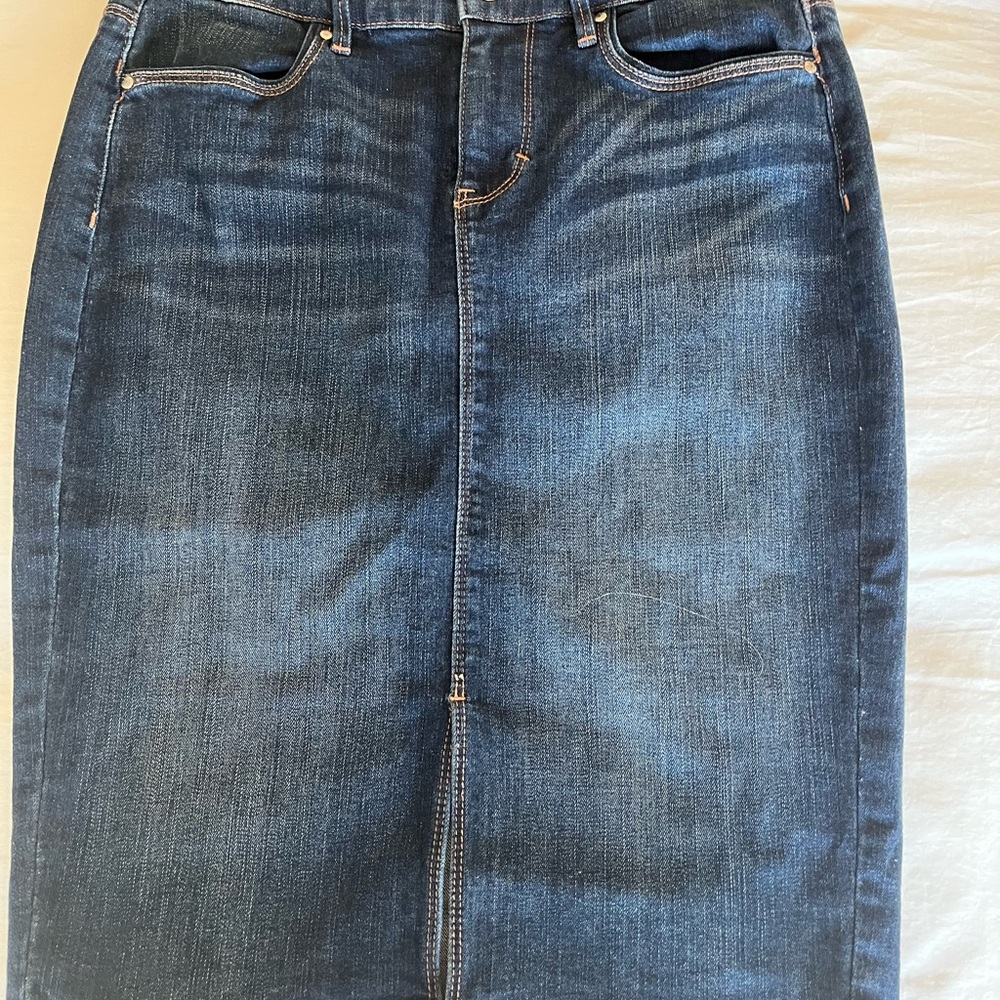 White House Black Market Blue Pencil Skirt with Vintage Wash